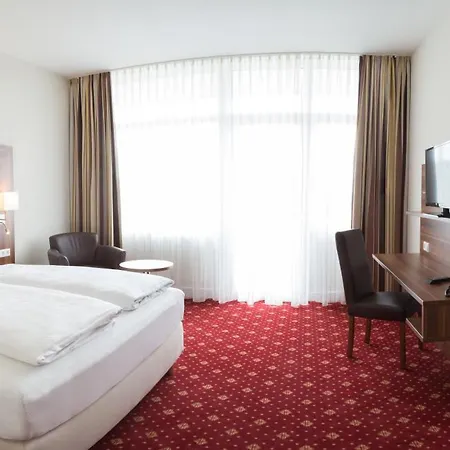 Vitalhotel Koenig Am Park Отель Бад-Мергентхайм