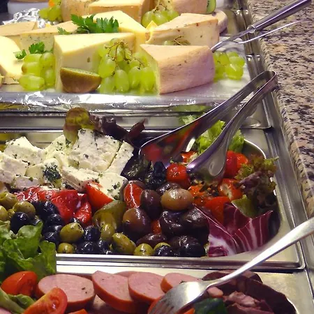 Отель Vitalhotel Koenig Am Park Бад-Мергентхайм
