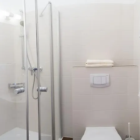 Vitalhotel Koenig Am Park Отель Бад-Мергентхайм