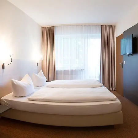 Vitalhotel Koenig Am Park Отель 3*