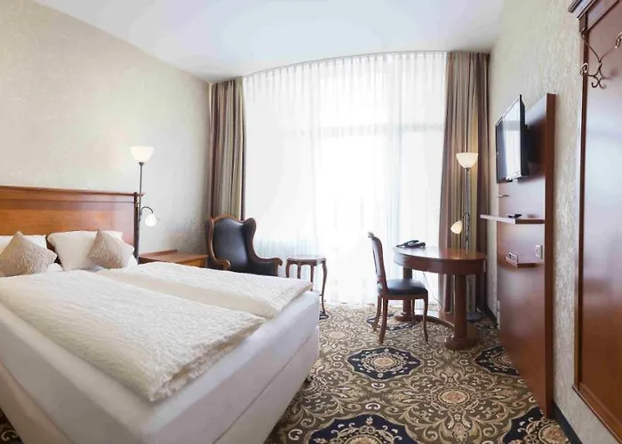 Vitalhotel Koenig Am Park 3* バート・メルゲントハイム